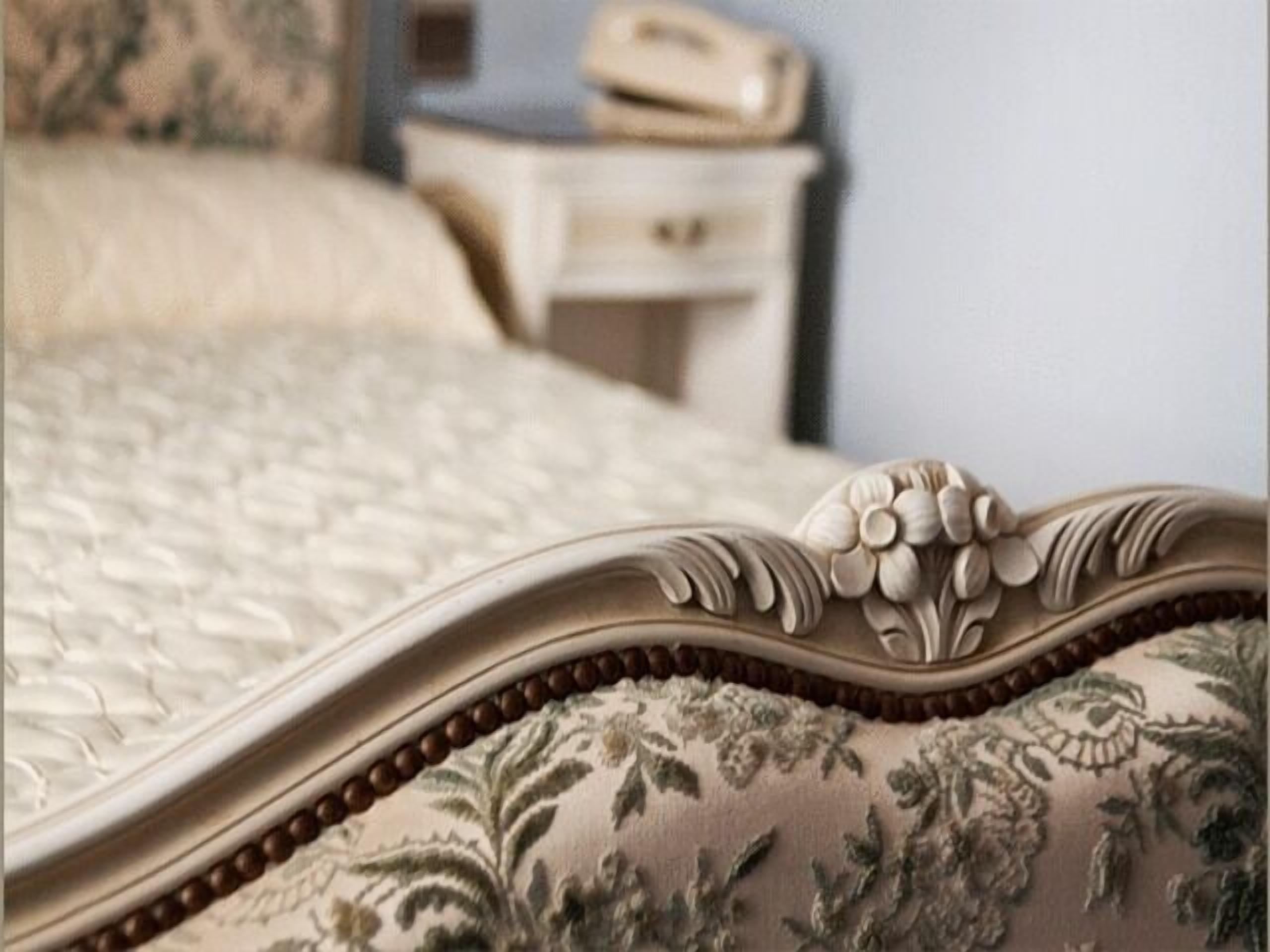 desk, soundproofing, iron/ironing board, cots/infant beds