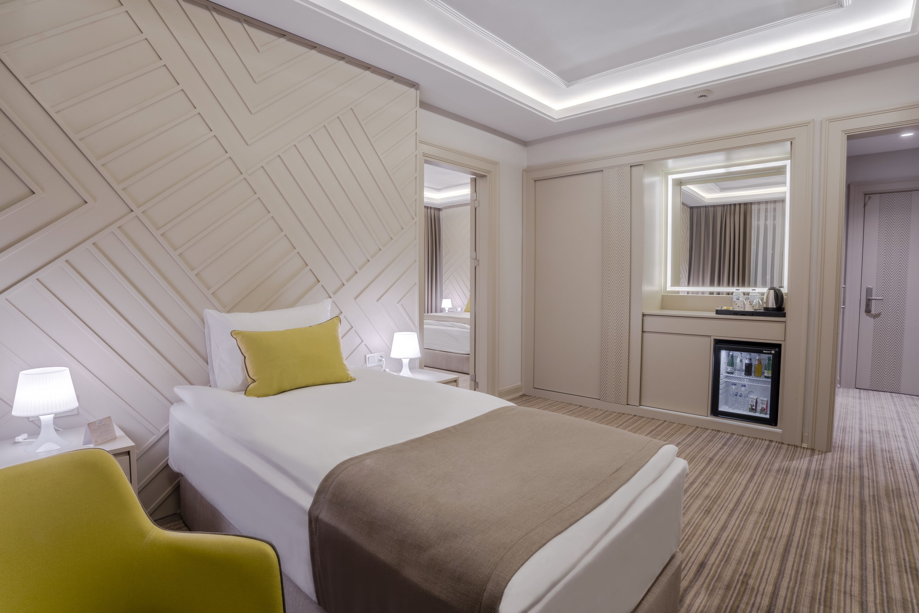 1 bedroom, premium bedding, minibar, in-room safe