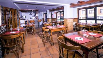 Daily continental breakfast (EUR 12 per person)
