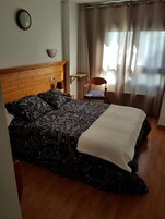 Wifi gratis y ropa de cama