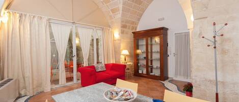 Suite Confort, 1 habitación, para no fumadores, cocina | Área de sala de estar | Televisión de pantalla plana