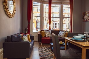 Lounge - Novelty Suites (London)