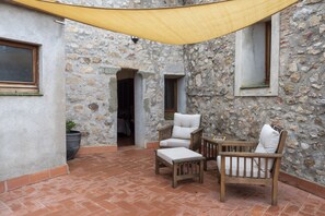 Terrace/patio - Hostal Can Xicu (Capmany)