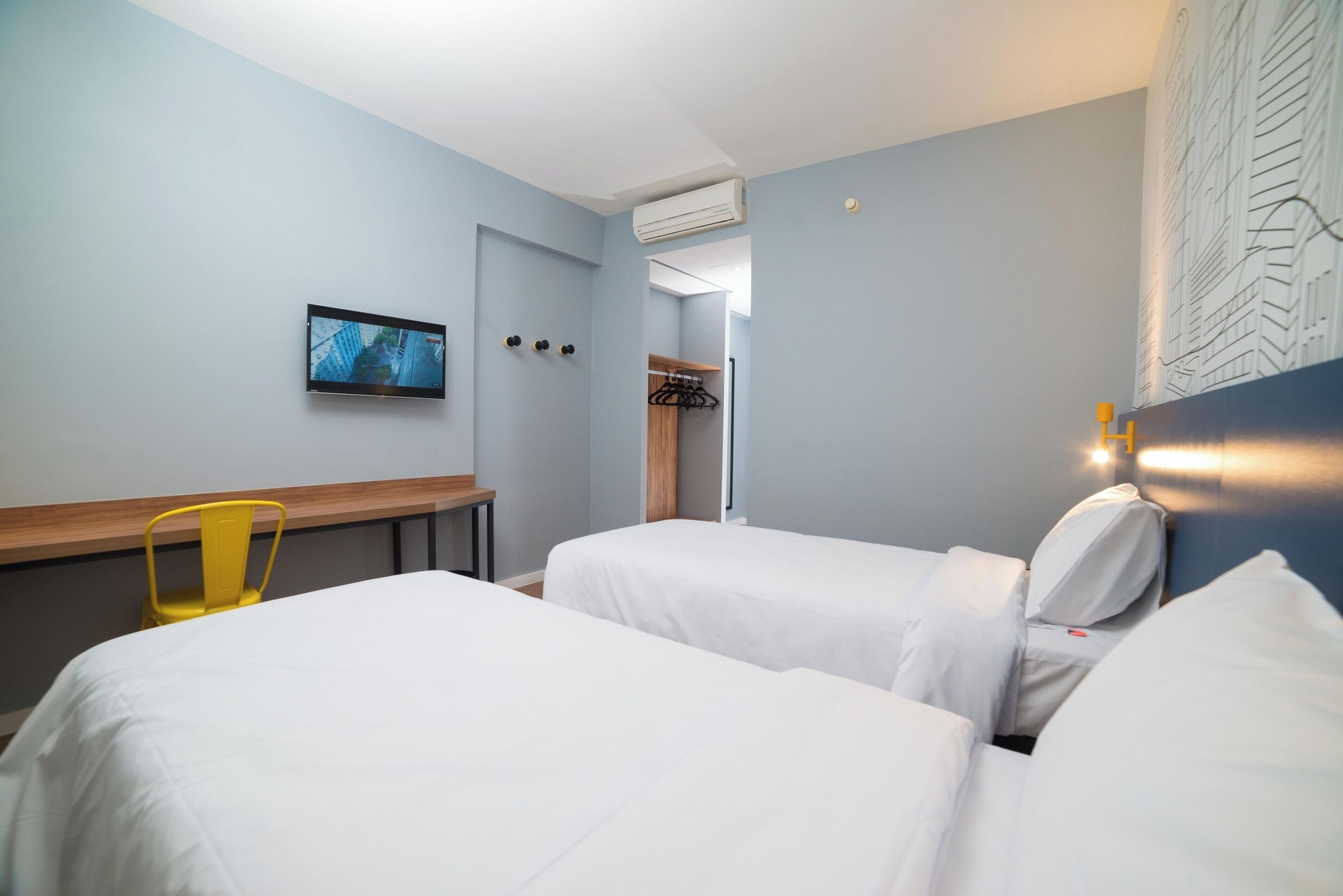 standard twin room, 2 single beds | minibar, desk, blackout curtains, soundproofing