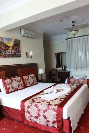 Standard Single Room | Minibar, in-room safe, desk, soundproofing - Pasha Palas Hotel Izmit (Izmit)