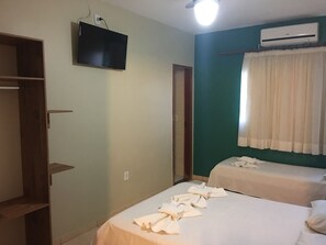 Minibar, blackout drapes, iron/ironing board, free WiFi - Trindade Hotel (Trindade)