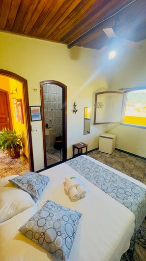 Quarto duplo | Minibar, wifi, ropa de cama