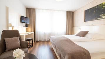 Habitación doble superior de uso individual | Escritorio, cortinas opacas, sistema de insonorización