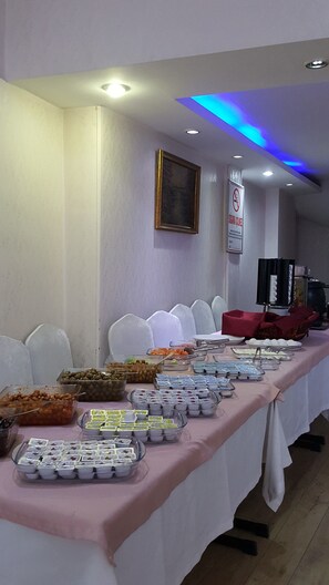 Desayuno buffet incluido todos los días 