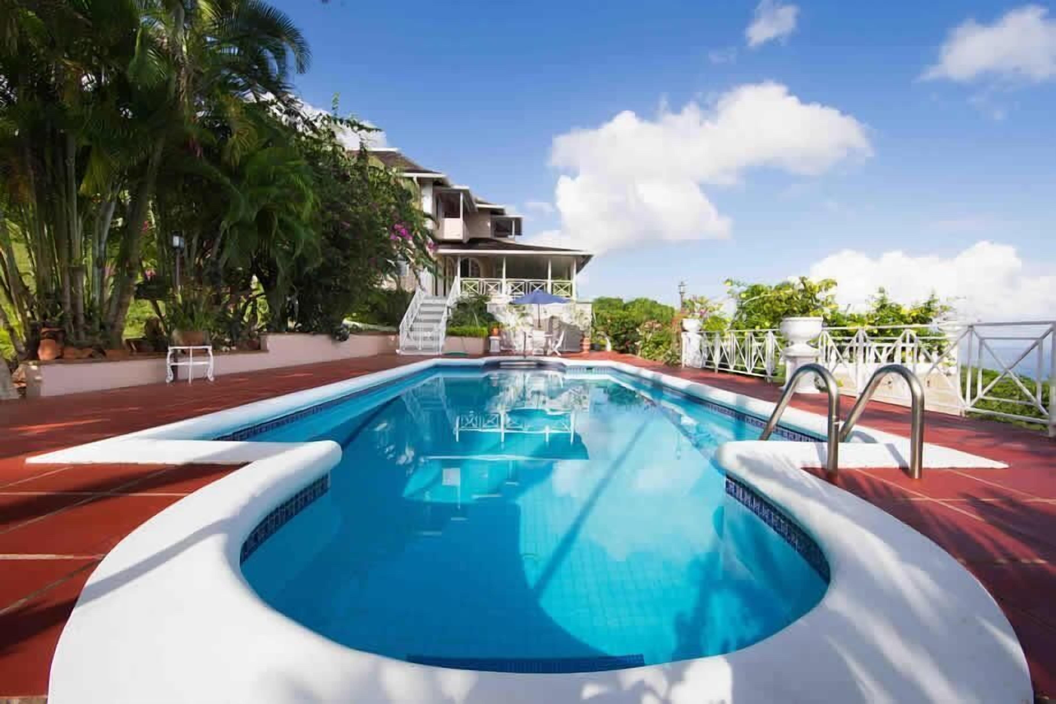 Room, 4 Bedrooms | Outdoor pool