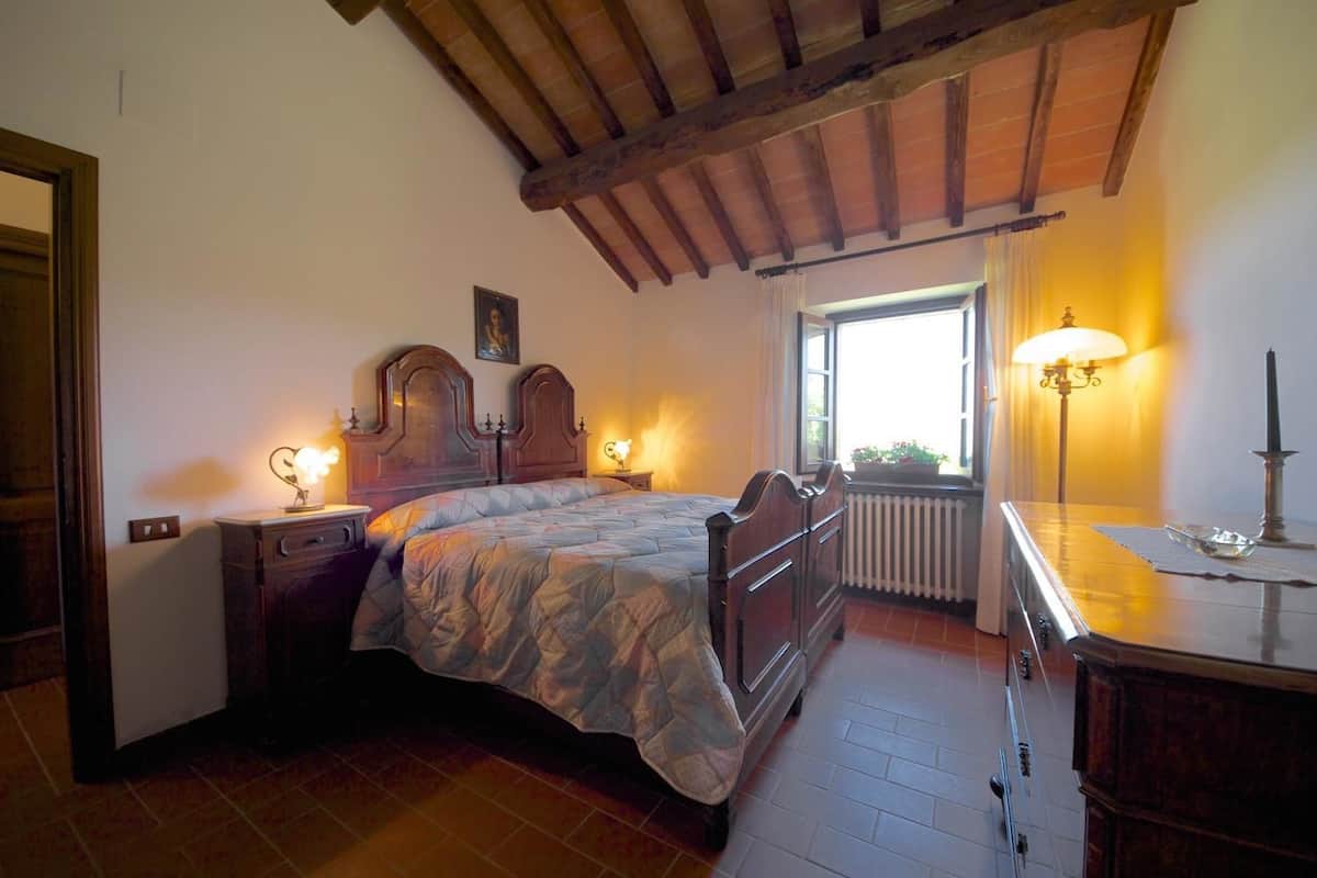 Appartamento Deluxe, 2 camere da letto, bagno privato, lato giardino | Ferro/asse da stiro, culle/letti per bambini (gratuiti), Wi-Fi gratuito
