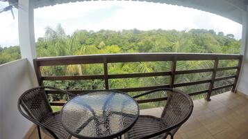 Deluxe Quadruple Room | Balcony