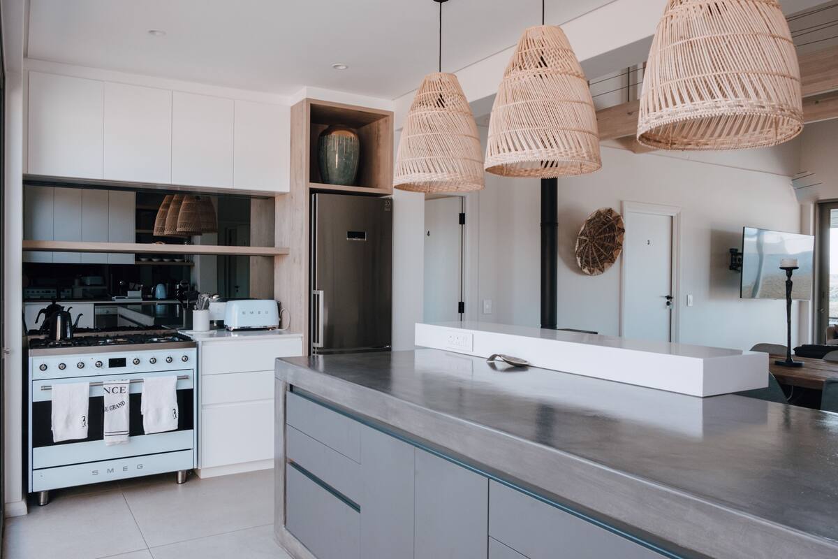 annex guesthouse cottage | private kitchen | espresso maker, electric kettle