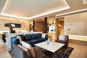 Premier Suite, 1 Bedroom | Living room