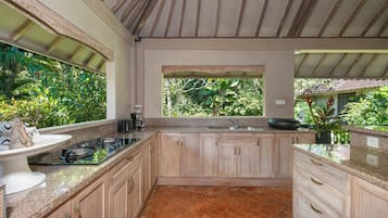 Family Villa | Private kitchen | Fridge, microwave, oven, stovetop