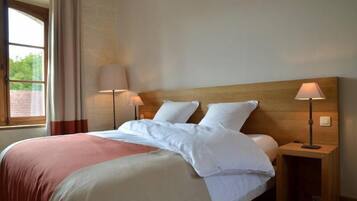 Comfort Double Room | 1 bedroom, desk, blackout curtains, iron/ironing board