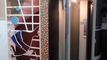 Apartemen, 1 kamar tidur (Back) | 1 kamar tidur, Wi-Fi gratis, dan seprai linen