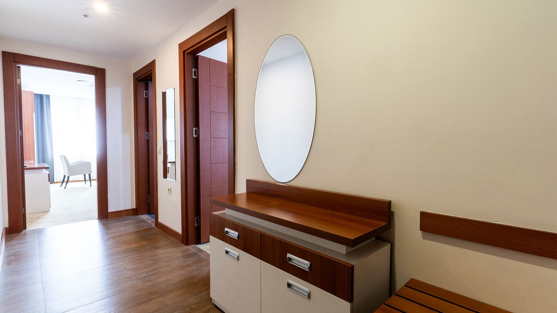 suite | 1 bedroom, minibar, in-room safe, desk