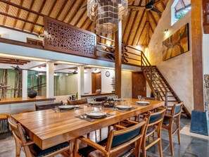 Family Villa | Interior - Villa Shantika by Villa Finder (Seminyak)