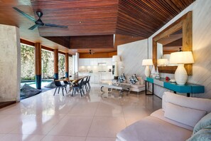 Front of property - Villa Summer by Villa Finder (Seminyak)