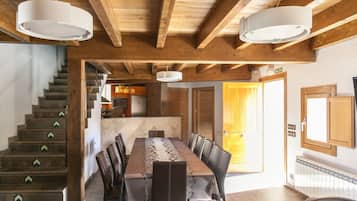 單棟房屋, 5 間臥室 (Duplex) | 房內用餐