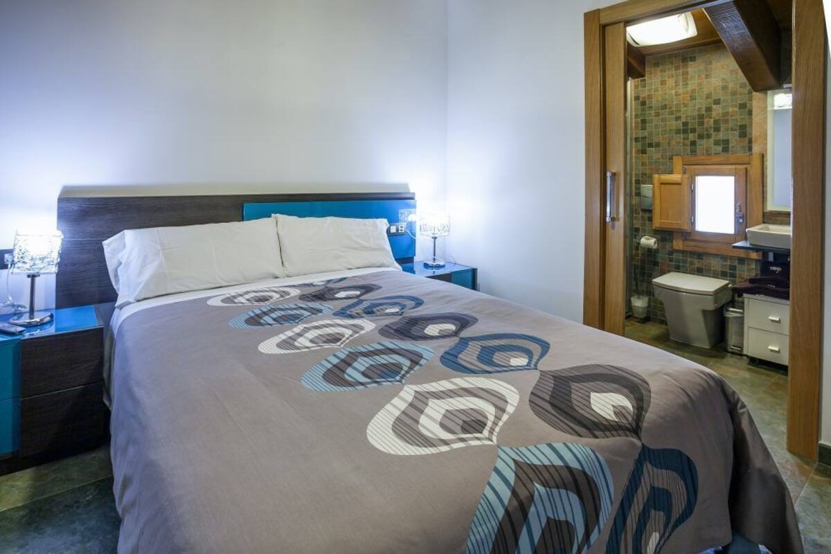 Hus - 3 sovrum (Duplex) | Ljudisolering, strykjärn/strykbräda, gratis barnsängar och gratis wi-fi