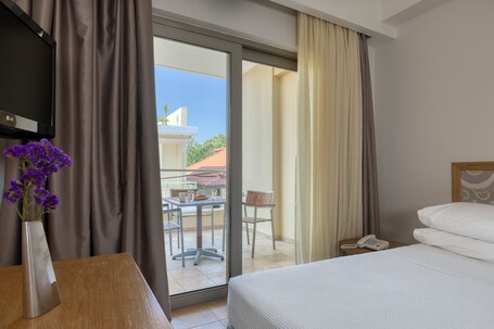 Hotel Almira - view 2