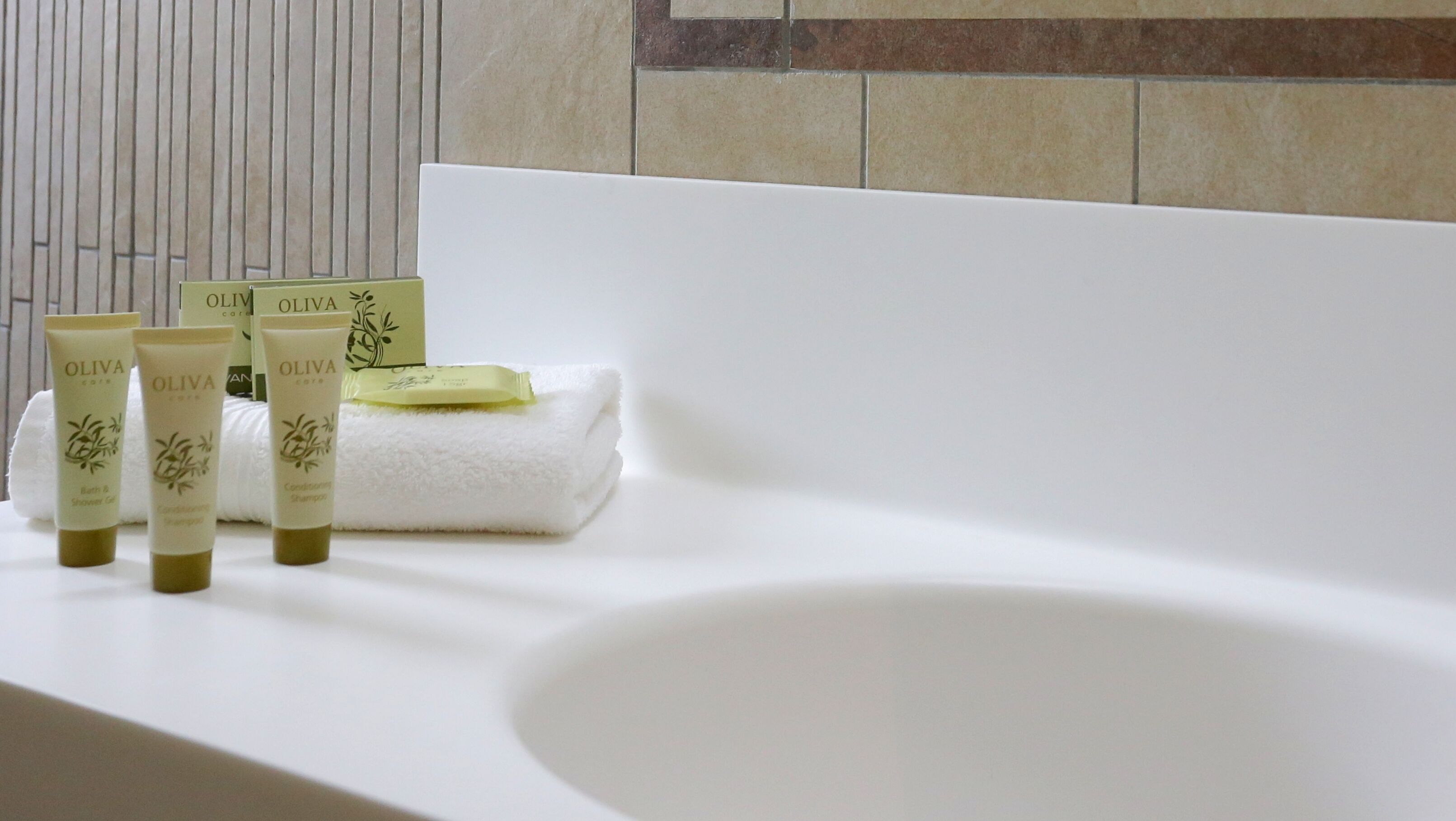 shower, free toiletries, hair dryer, bathrobes