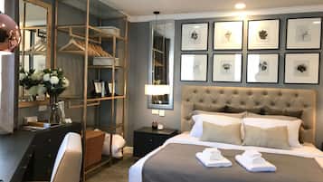 2-Bedroom Condo | 2 bedrooms, desk, blackout drapes, iron/ironing board