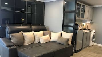 2-Bedroom Condo | 2 bedrooms, desk, blackout drapes, iron/ironing board