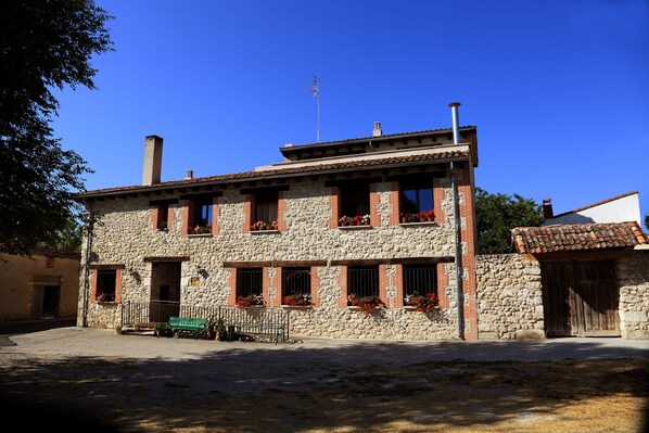 Fachada de la propiedad