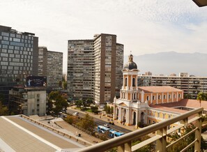 スタンダード アパートメント クイーンベッド 1 台ソファーベッド付き | シティ ビュー