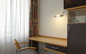 Single Room | Room amenity - Opera Hotel Köln (Cologne)