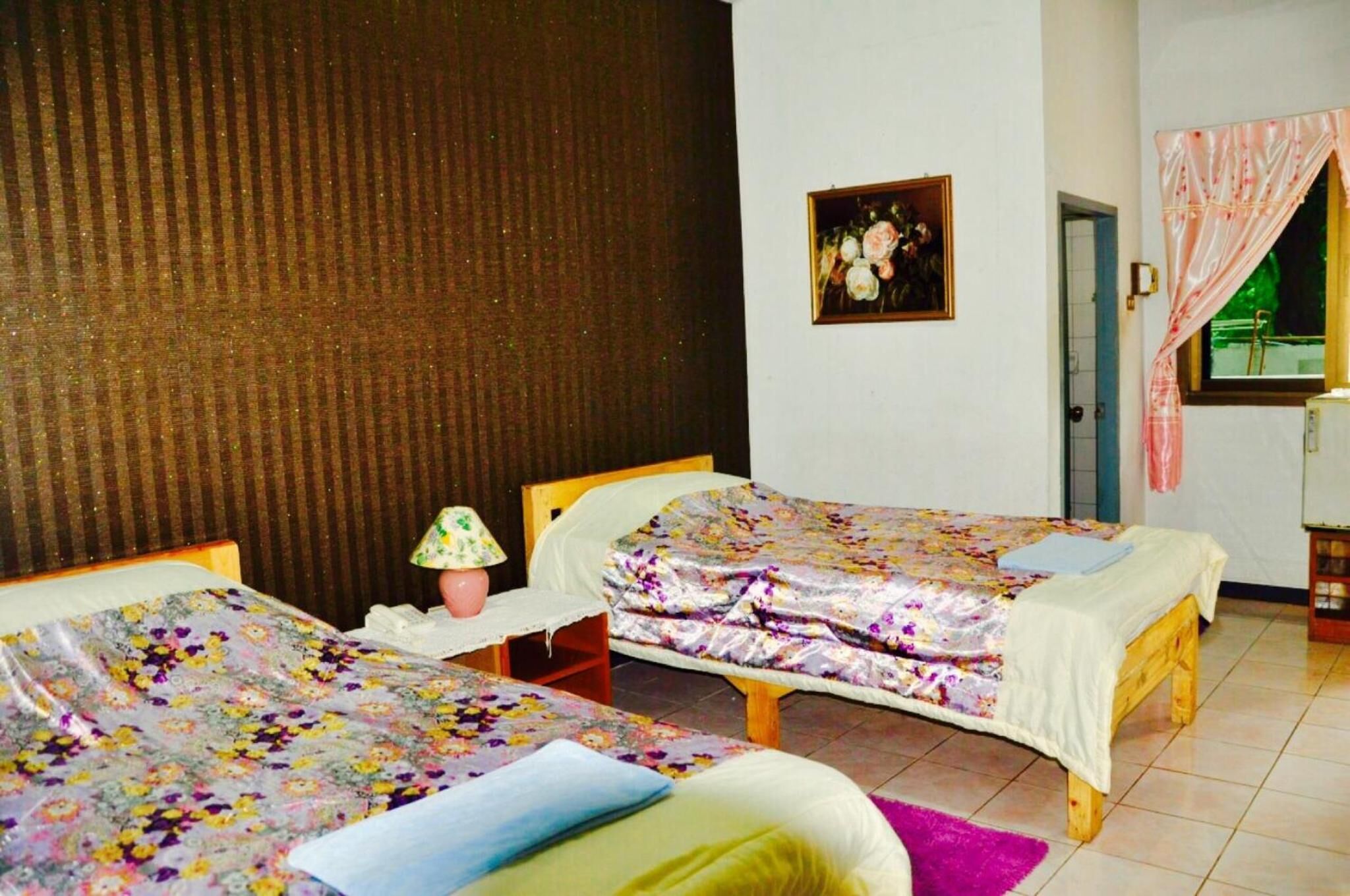 minibar, desk, free wifi