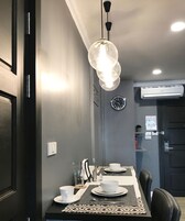 Studio | In-room dining