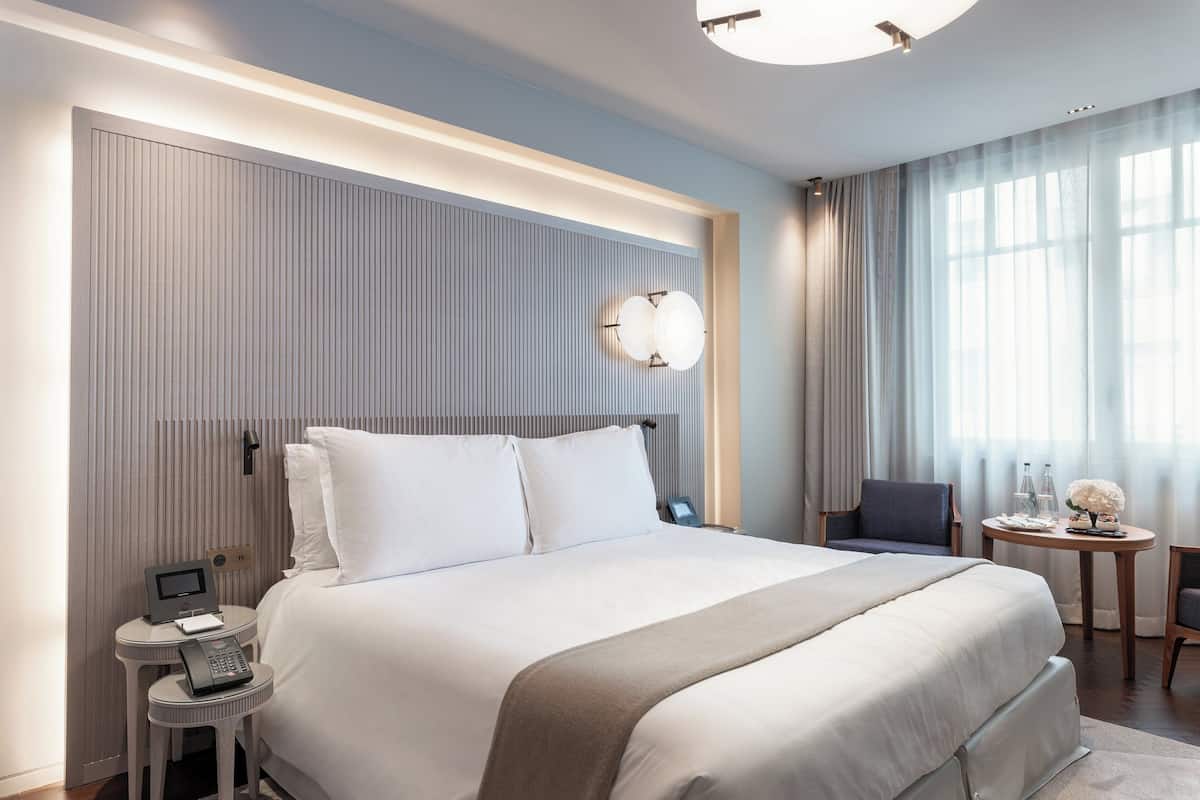 1 bilik tidur, peralatan tempat tidur premium, busa memori, bar mini