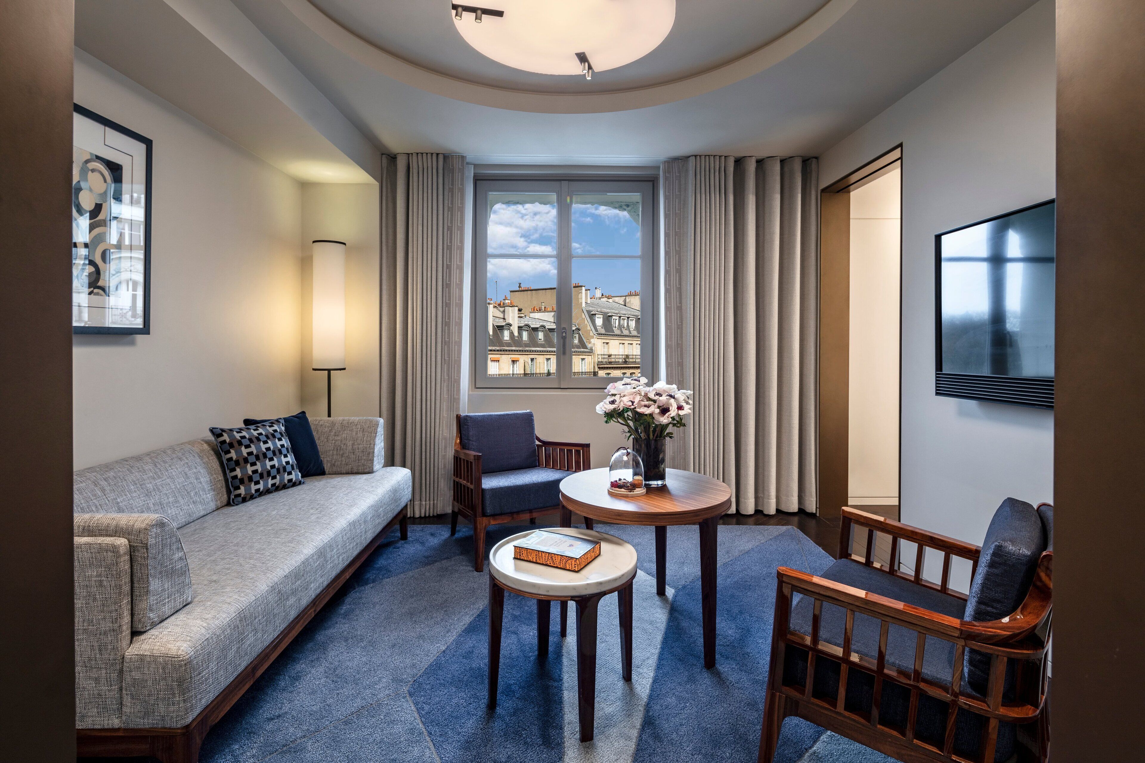 ファミリー スイート (Deluxe) | リビング エリア | 薄型テレビ、有料ムービー、床暖房