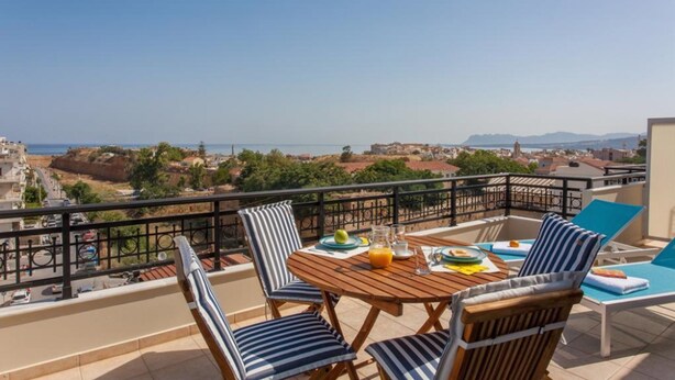 Apartamento superior, vistas al mar | Balcón