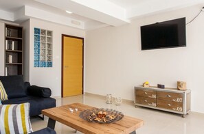 Appartamento Superior, vista montagna | Soggiorno | Smart TV