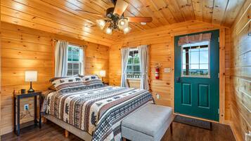 Economy Cabin, Ocean View (Pet-Friendly) | Individually decorated, individually furnished, laptop workspace