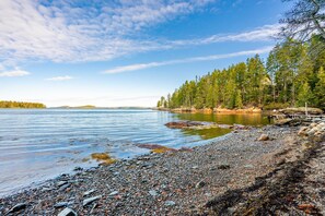Vue sur la plage ou l’océan