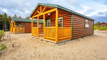 Family Cabin, Ocean View (Pet-Friendly) | Terrace/patio