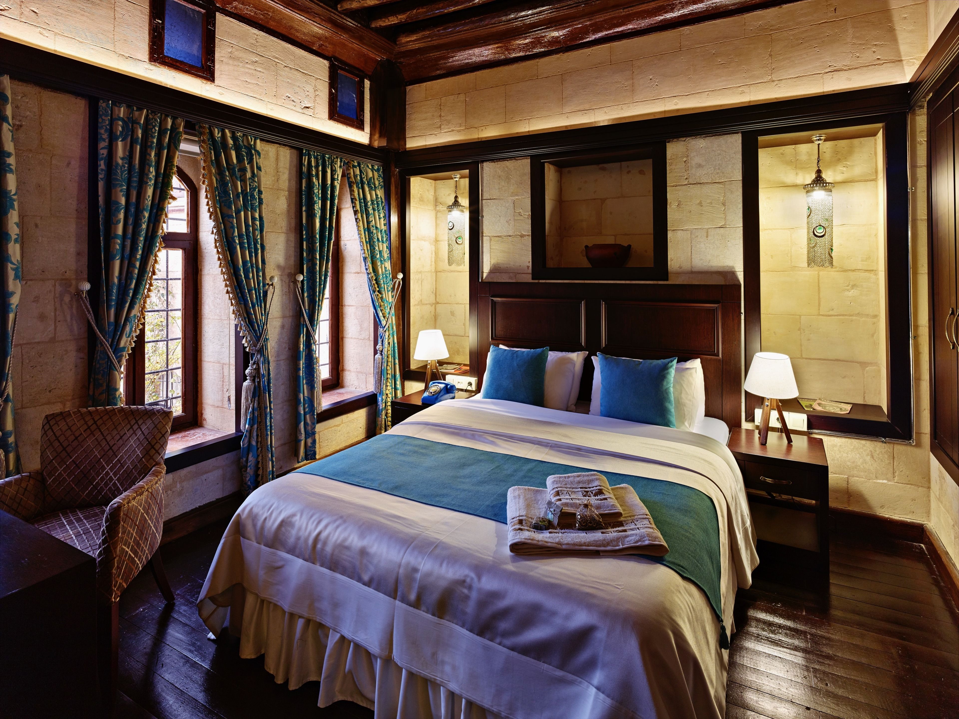 minibar, desk, free cots/infant beds, free wifi