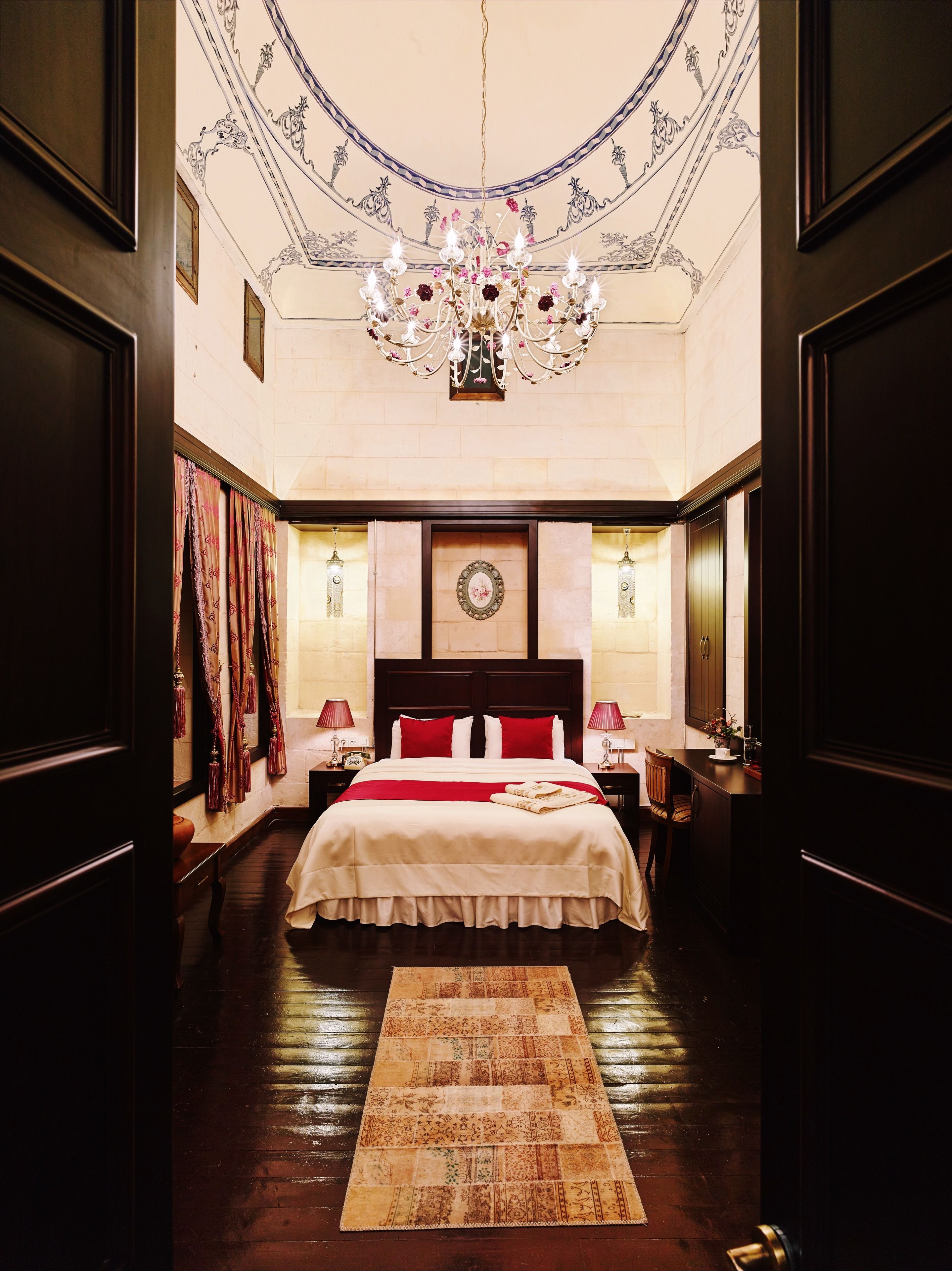 suite | minibar, desk, free cots/infant beds, free wifi