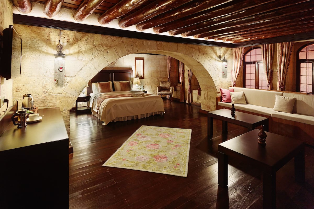 Suite | Living area | LCD TV