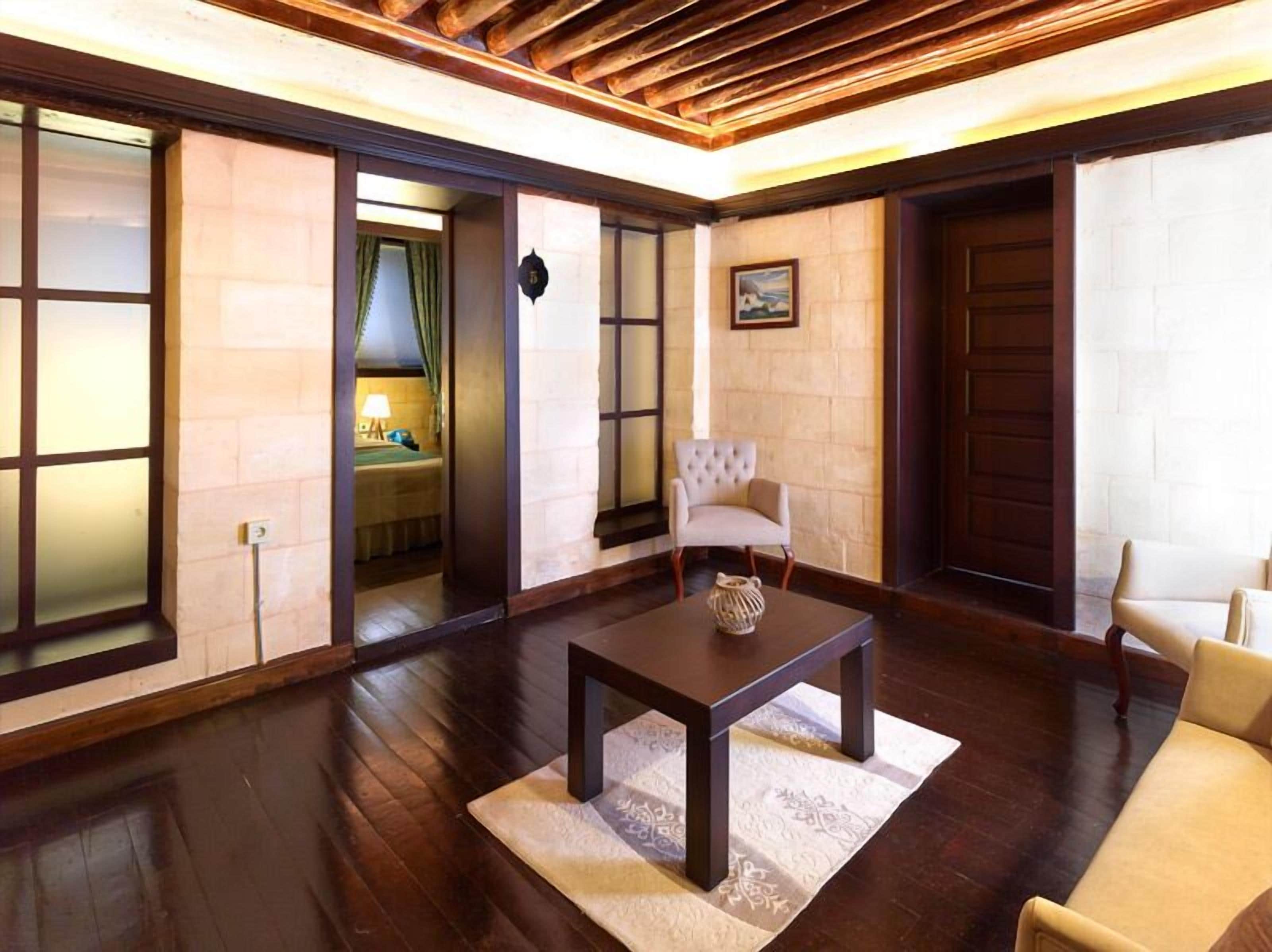 Suite | Living area | LCD TV