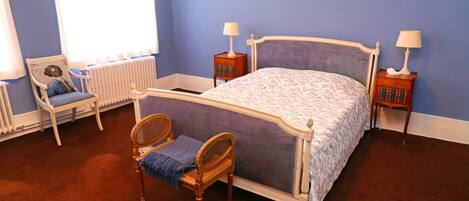 5 bedrooms, individually decorated, individually furnished