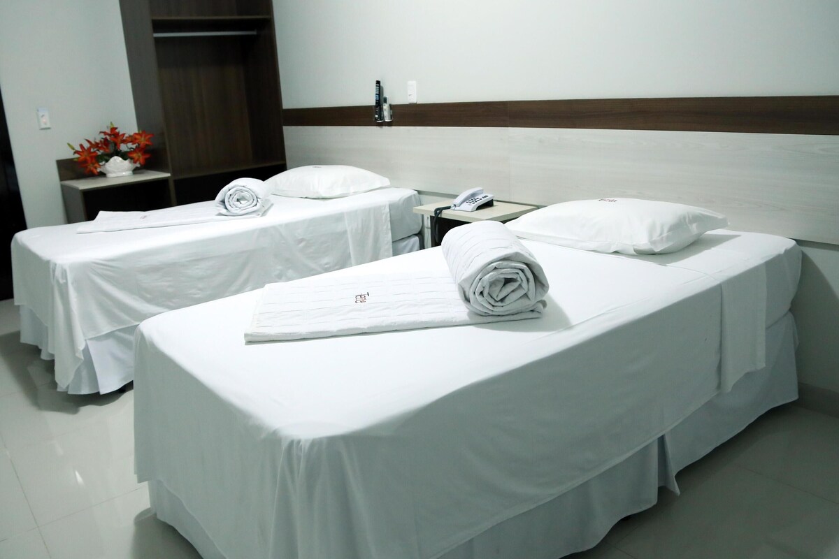 1 bedroom, premium bedding, minibar, desk