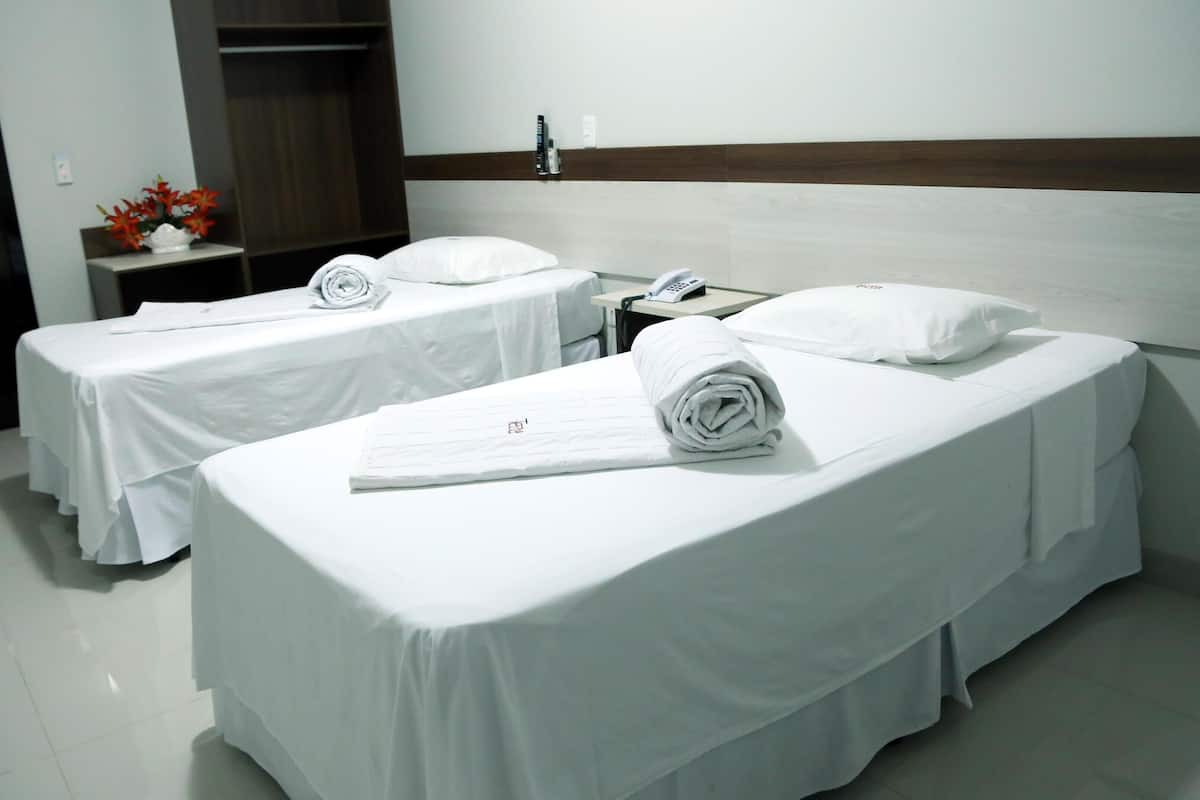 1 habitación, ropa de cama de alta calidad, minibar y escritorio