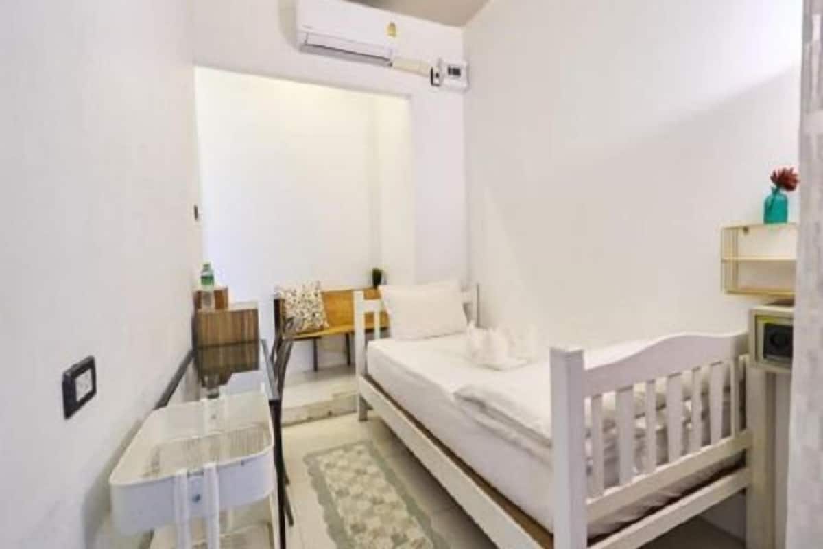 In-room safe, free WiFi